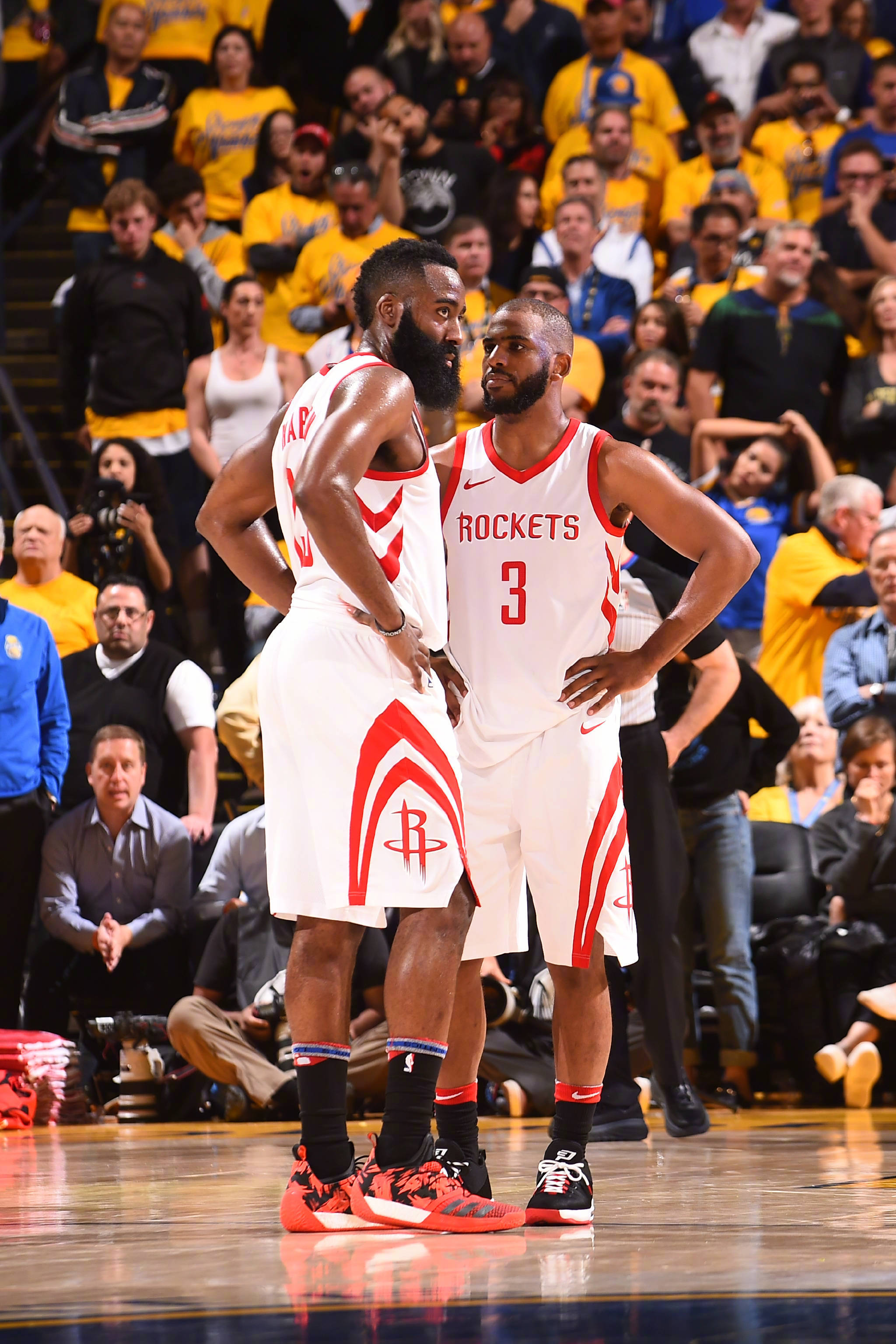 乌球迷起立 乌球迷起立