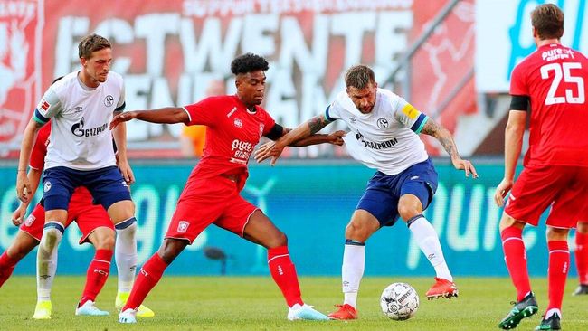 备在攻防两 备在攻防两